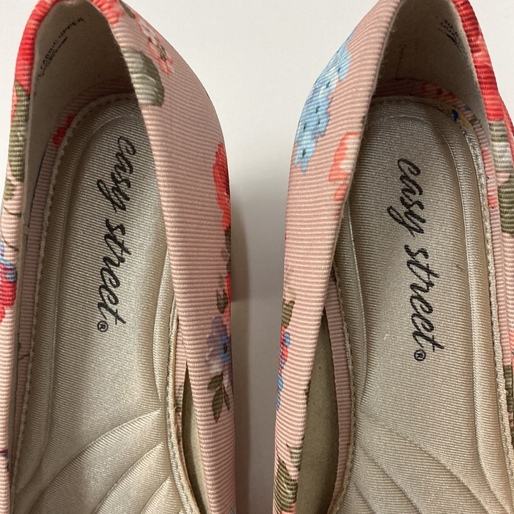 New Easy Street Floral Pumps   Size 8.5M - Picture 2 of 7